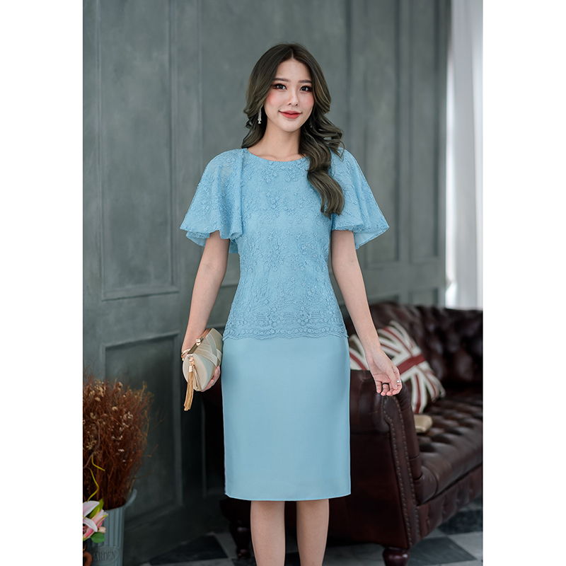 kudapy เดรสสั้นสีชมพู/สีฟ้า ลูกไม้ผ้าไหมญี่ปุ่น เป็นงานแขนระบายปีกผีเสื้อพองระบายดูหรู กระโปรงผ้าไหมญี่ปุ่น รุ่นนี้ออกงานมงคล