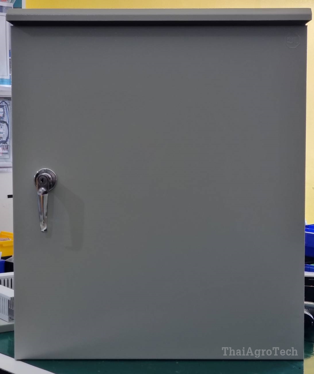 ตู้คอมบายเนอร์แบบไฮบริด 1 สตริง หรือ 2สตริง 3เฟส Hybrid Off-Grid ขนาด 5kw-25Kw MCCB, RCBO, DC 1string ATS 100A (3Phase) ระบบโซล่าเซลล์ ไฮบริด