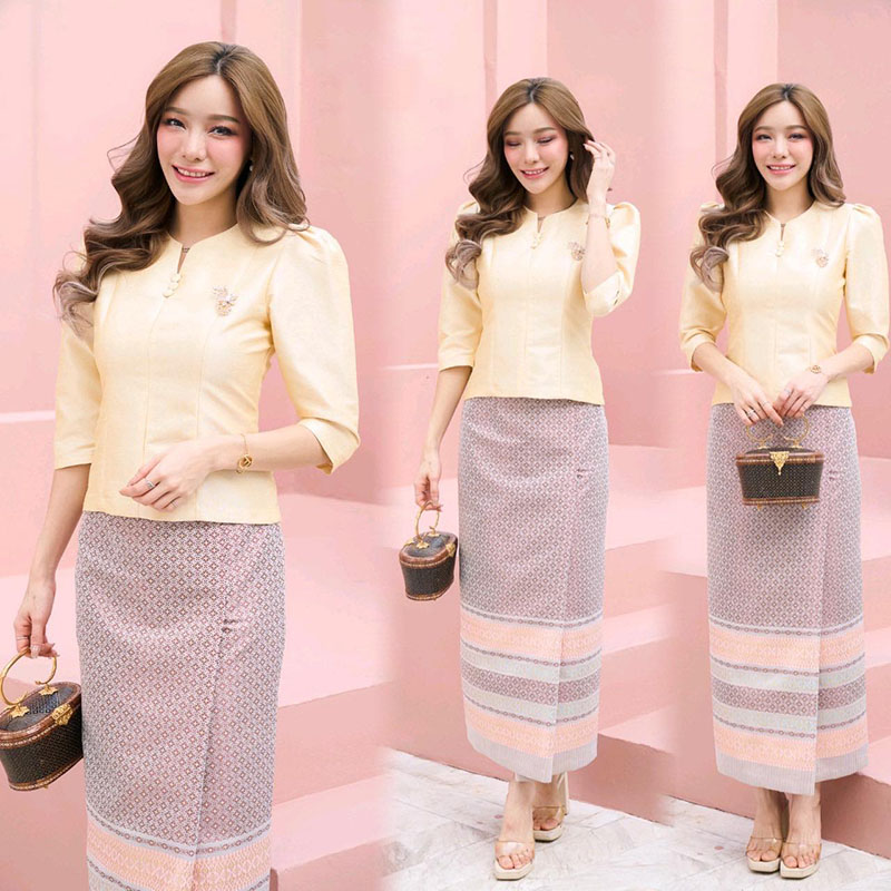 kudapy ชุดเซทสีเหลืองทอง ไหมรังขาว 3เส้น 4ตะกอ ให้ลุคส์ เรียบหรู สง่างาม แต่งคู่กางเกงหรือผ้าถุง ก็เข้าลงตัวมากๆเลย