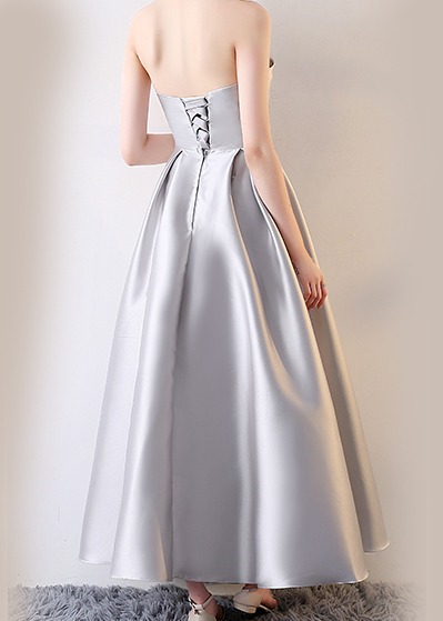 kudapy ชุดราตรียาวคอเต่าสีเทาเงิน โชว์หลัง เซ็กซี่เบา ๆ เว้าหลัง เก็บเอวเข้ารูป ทรงปล่อย เจ้าหญิงสุดๆค่ะ