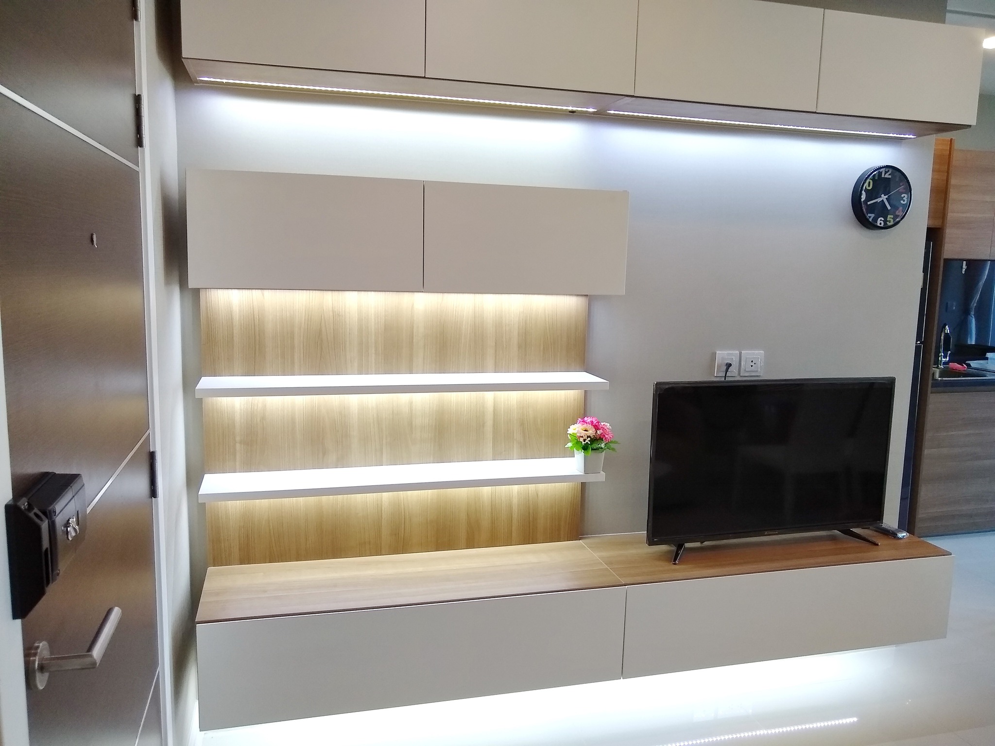 ปล่อยเช่าคอนโด เมโทรโพลิส สำโรง อินเตอร์เชนจ์ (The Metropolis Samrong Interchange) - 1ห้องนอน 1ห้องน้ำ 1ห้องนั่งเล่น - ใกล้ BTS สำโรง - ขนาดห้อง 35 ตรม. ชั้น 14 ตึก A