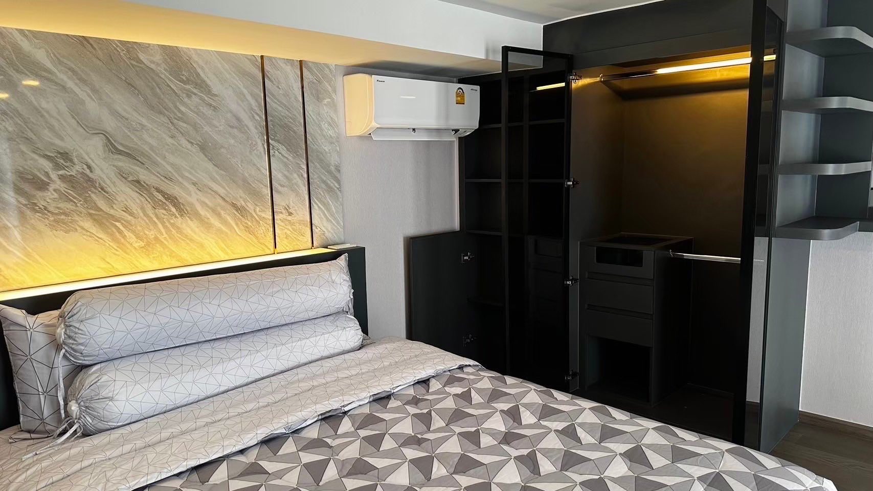 ให้เช่าคอนโด Park Origin Chula Samyan (พาร์ค ออริจิ้น จุฬา สามย่าน) High Rise โซนพื้นที่ MRTหัวลำโพง ใกล้ ม.จุฬา ห้องแบบ Duplex2ชั้น 1ห้องนอน 1ห้องน้ำ