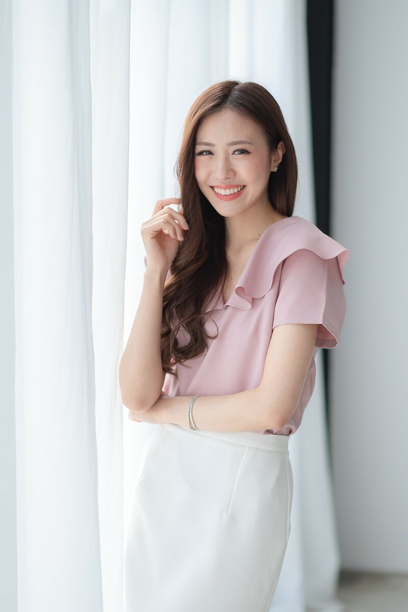 kudapy เสื้อสีเทาฟ้า ชมพู ดำ ขาว คอระบายคอทรงพลิ้ว รุ่นนี้น่ารักสไตล์ญี่ปุ่น (เฉพาะเสื้อ)