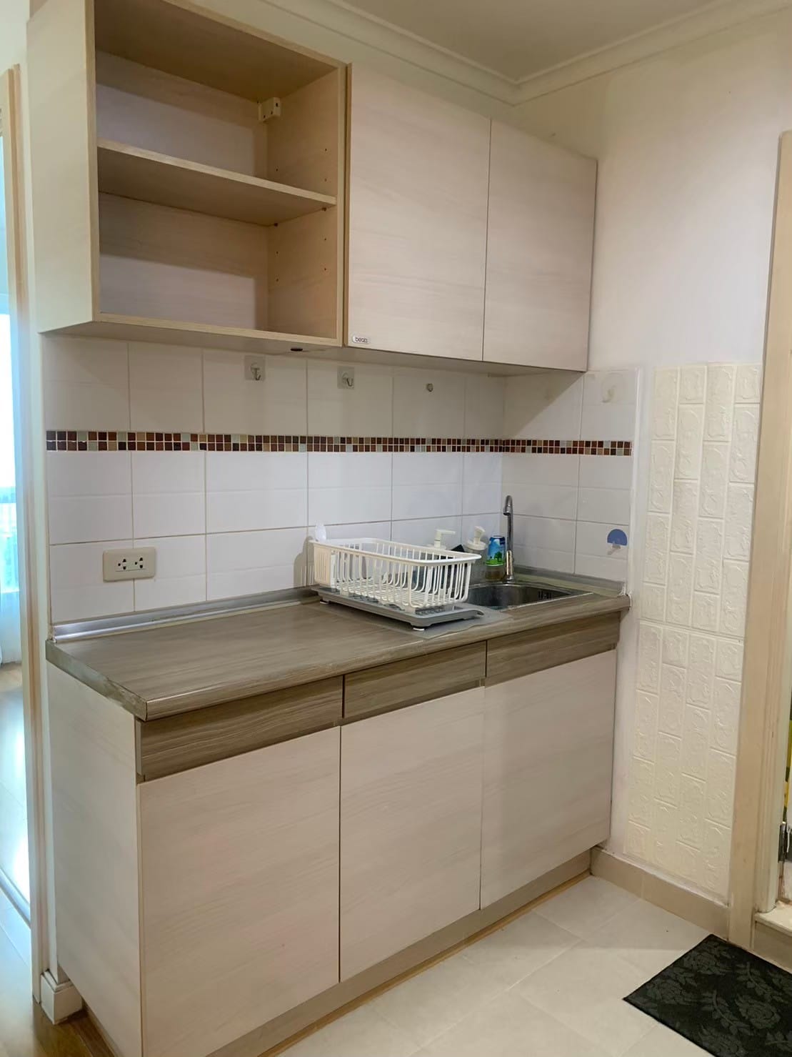 ปล่อยเช่าคอนโด Lumpini Place Ratchayothin (ลุมพินี เพลส รัชโยธิน) - 1ห้องนอน(ไม่ใช่ห้องกระจก)รีโรเวทใหม่พร้อมเข้าอยู่ - การเดินทาง: ติด bts รัชโยธิน