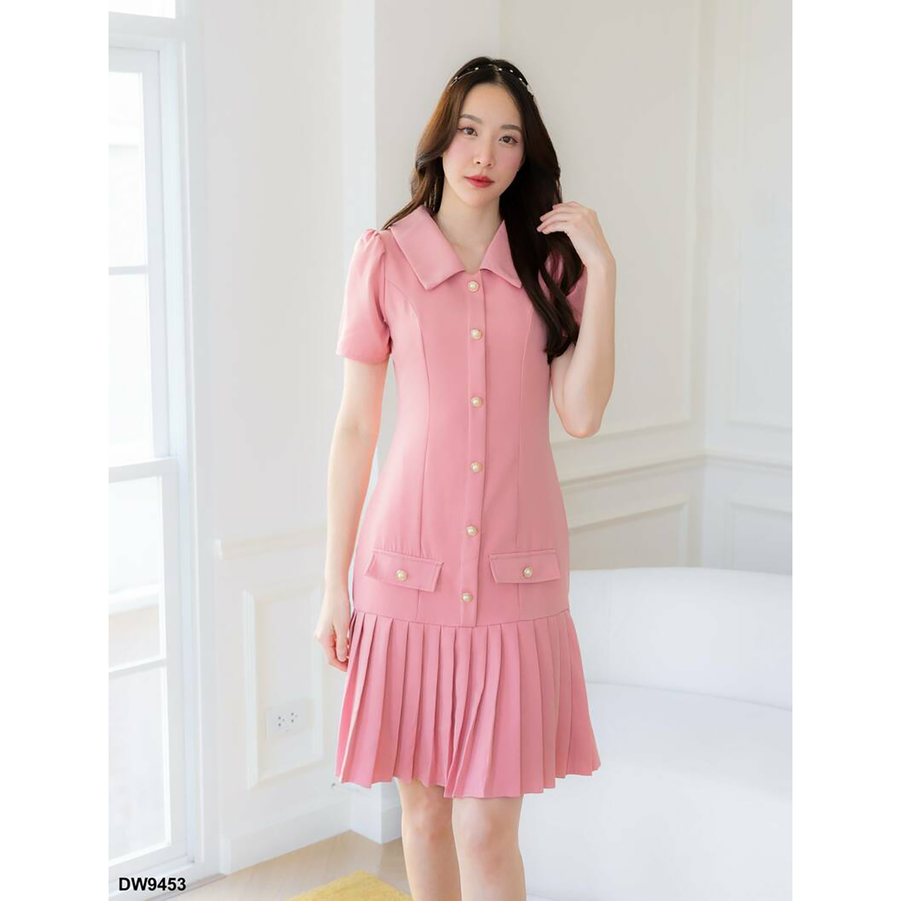 kudapy เเดรสสั้นสีชมพู/สีม่วง/สีฟ้า เดรสคอปกกระดุมมุกกระโปรงพลีท