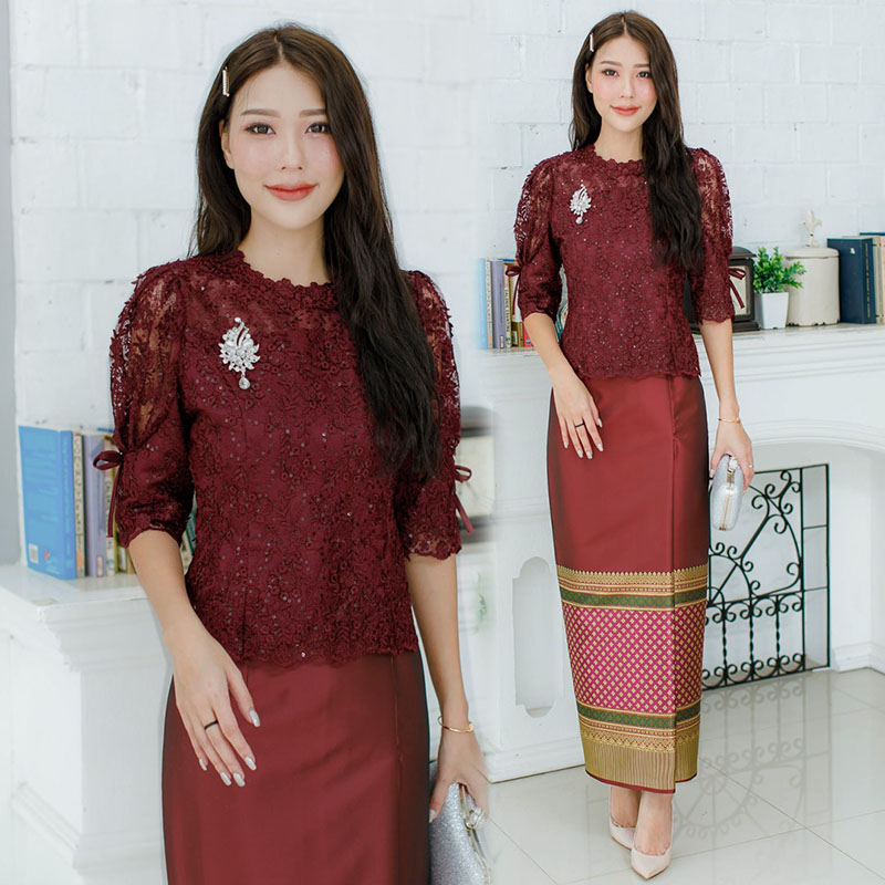 kudapy เสื้อลูกไม้ใยบวบสีแดง/สีทอง พรีเมี่ยมลูกไม้นำเข้า แขนดีไซน์เก๋มากมีโบว์ติด ทรงออกแบบทันสมัย (เฉพาะเสื้อ)