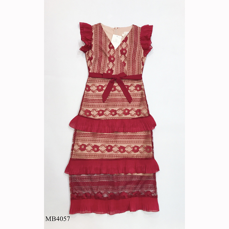 kudapy เดรสยาวสีชมพู/สีแดว ลูกไม้คอวีแขนกุดระบายกระโปรงระบาย 3 ชั้น ใส่สวยดูดีน่ารัก