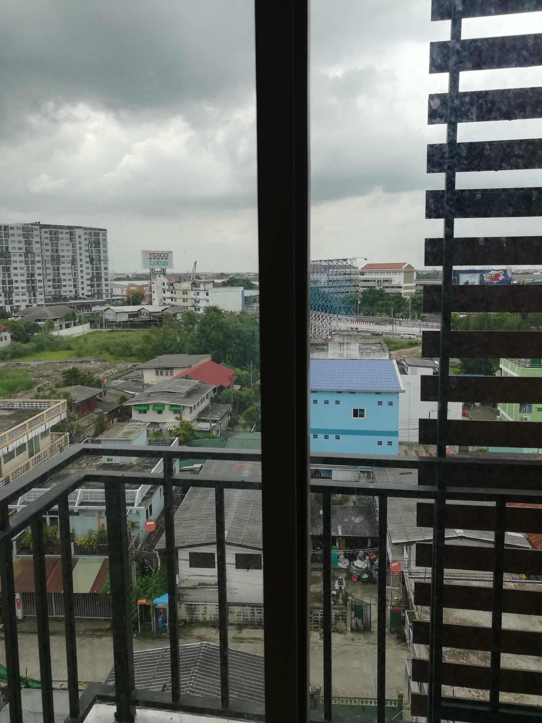 ให้เช่าคอนโดรีเจ้นท์ โฮม 10 ห้องใหญ่ใกล้แยกวงเวียนบางเขน