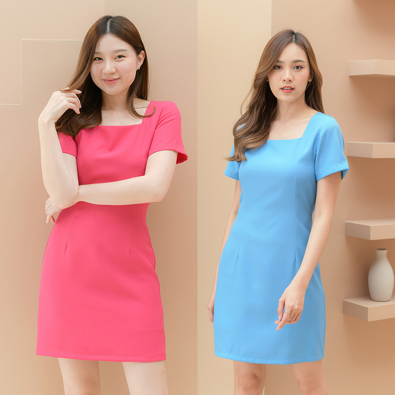 kudapy เดรสสั้นสีฟ้า/สีชมพูเข้ม คอเหลี่ยมแขนสั้น สีสันสดใส แพทเทิร์นจับเกล็ดเข้ารูป ทรงเบสิคใส่สวยเป๊ะปัง