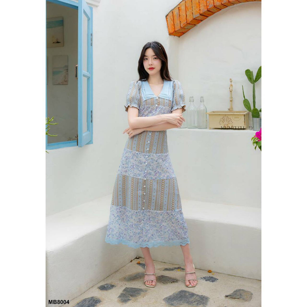 kudapy เดรสยาวสีขาว/สีฟ้า คอปกผ้าลายปักกระโปรงยาว ใส่สบายสวยดูดี