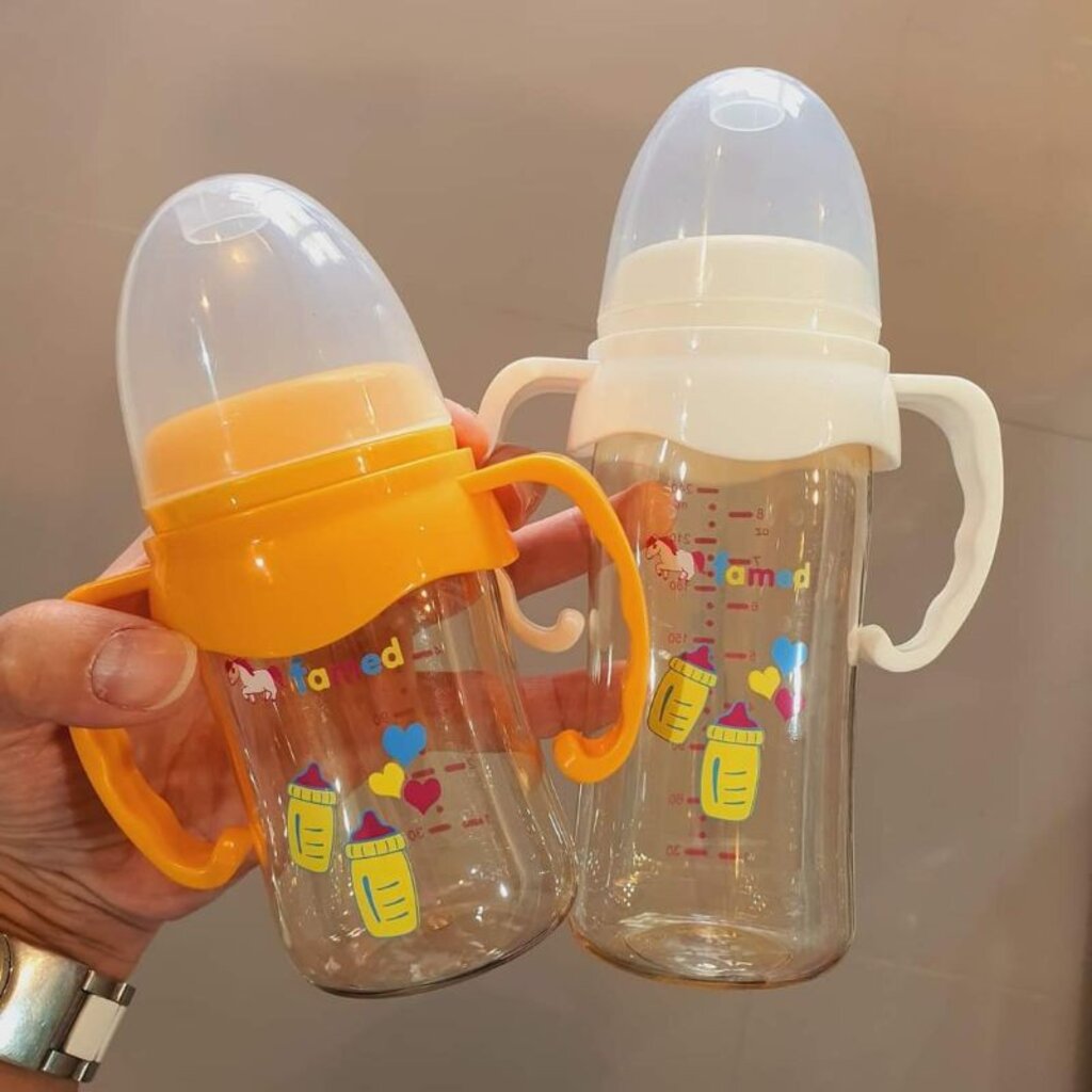 แขนจับขวดนมคอกว้างพีเจ้น แขนจับขวดนมเฟเมด