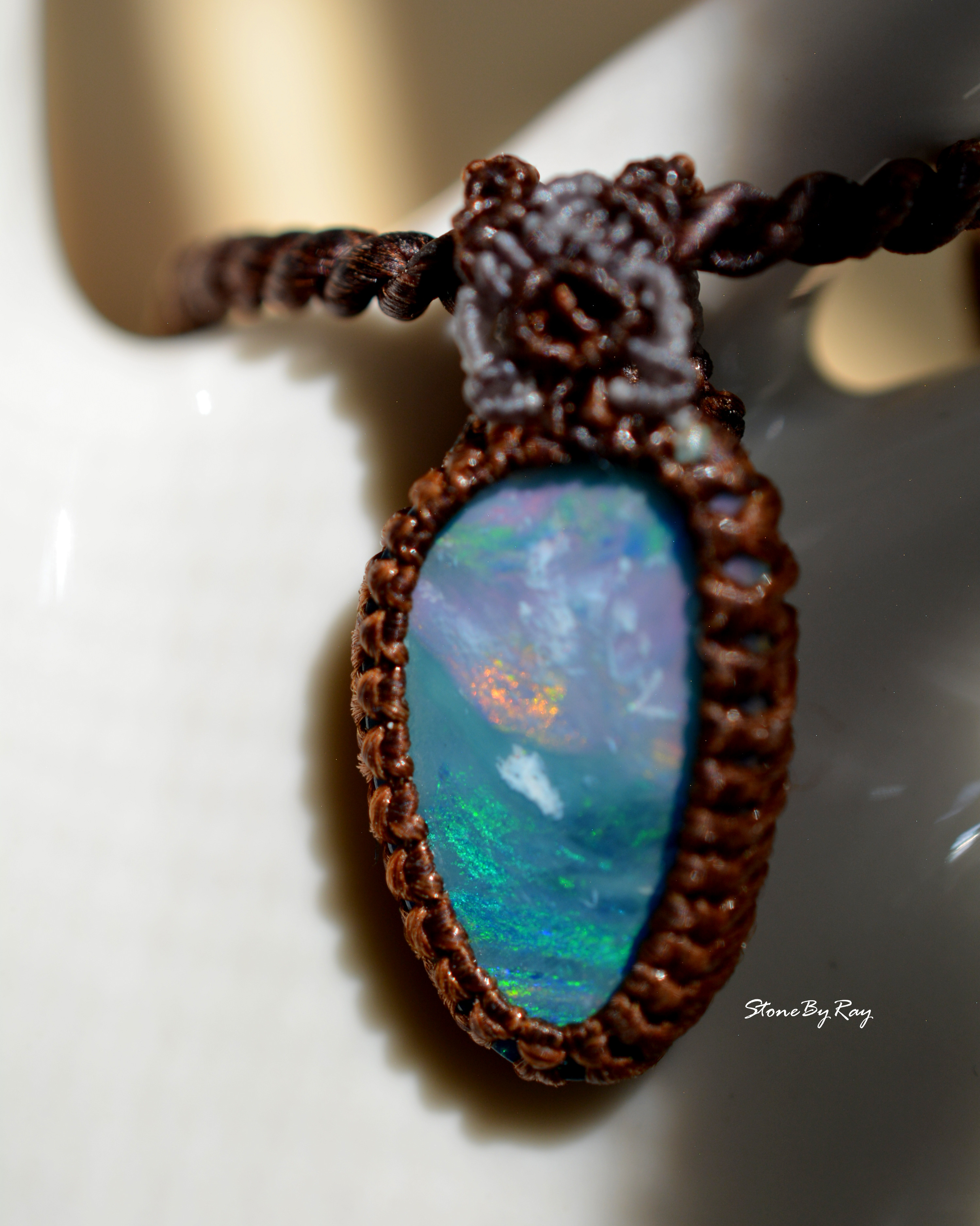 สร้อยคอเชือกถักจี้พลอยโอปอล (Opal)