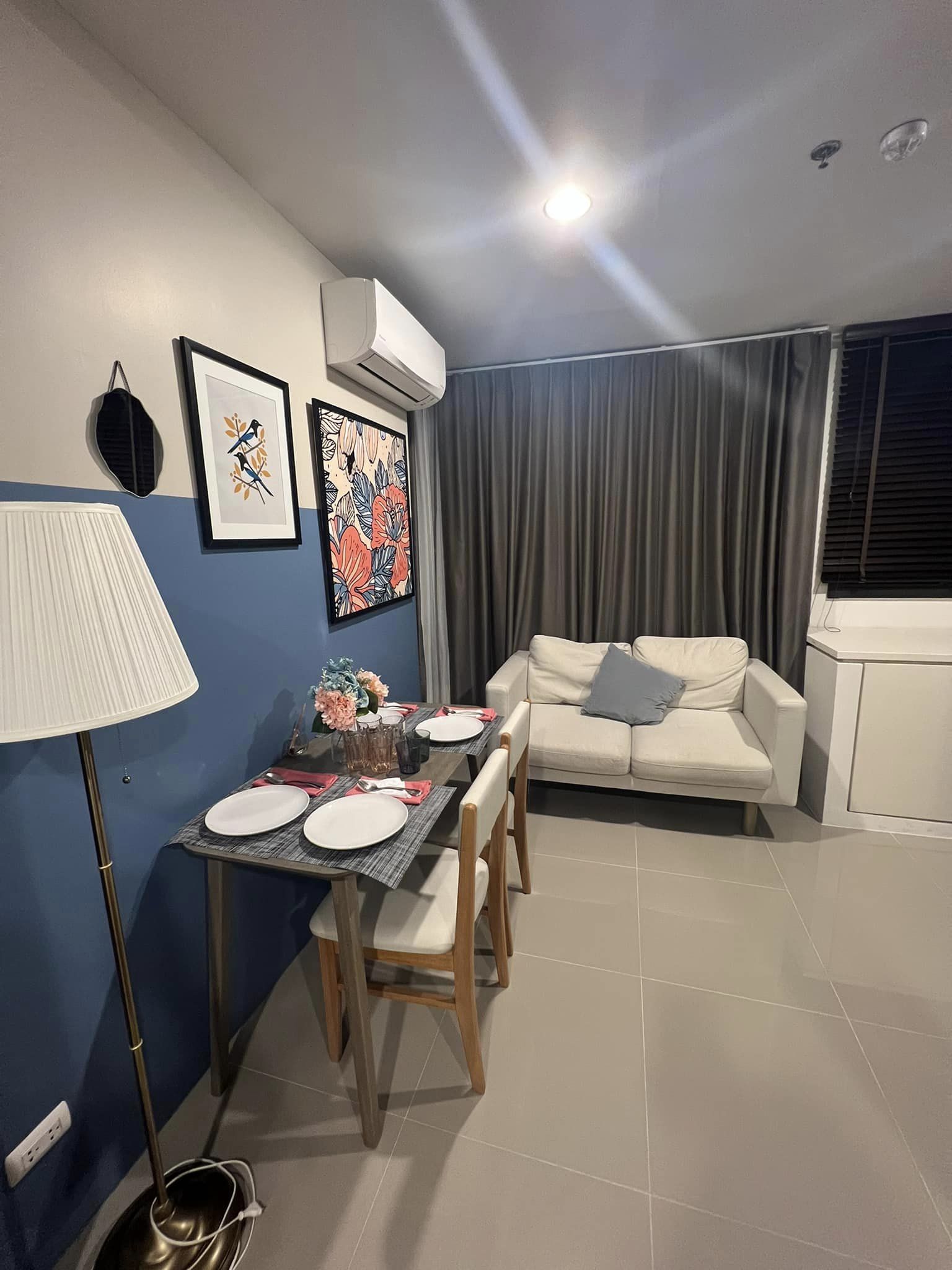 ปล่อยเช่าคอนโด XT Huaikhwang (เอกซ์ที ห้วยขวาง) - 1ห้องนอน 1ห้องครัว 1ห้องน้ำ - ใกล้ MRT ห้วยขวาง - ขนาดห้อง 30 ตรม. ชั้น 33 ตึก A