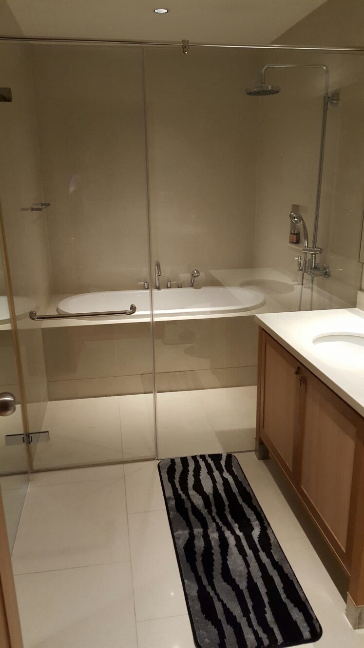 BTS Phrom Pong Condo For rent The Emporio Place (ดิ เอ็มโพริโอ เพลส) Duplex