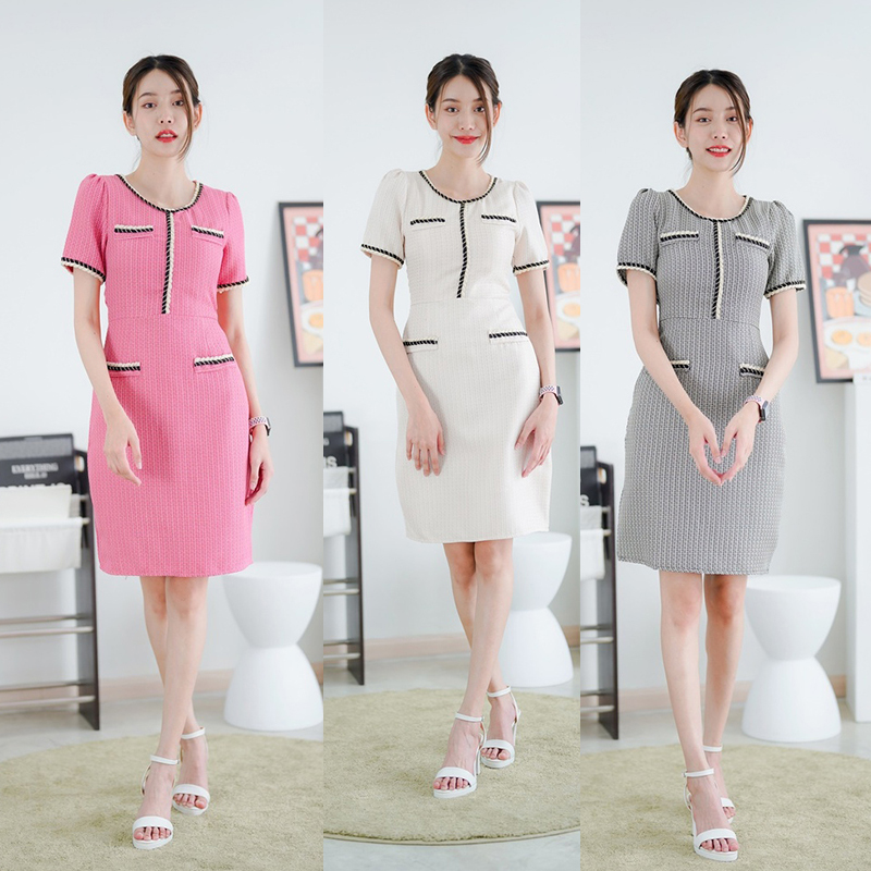 kudapy เดรสสั้นสีครีม/สีชมพู/สีดำ ผ้าทอแต่งกระเป๋าใส่สวยดูดี