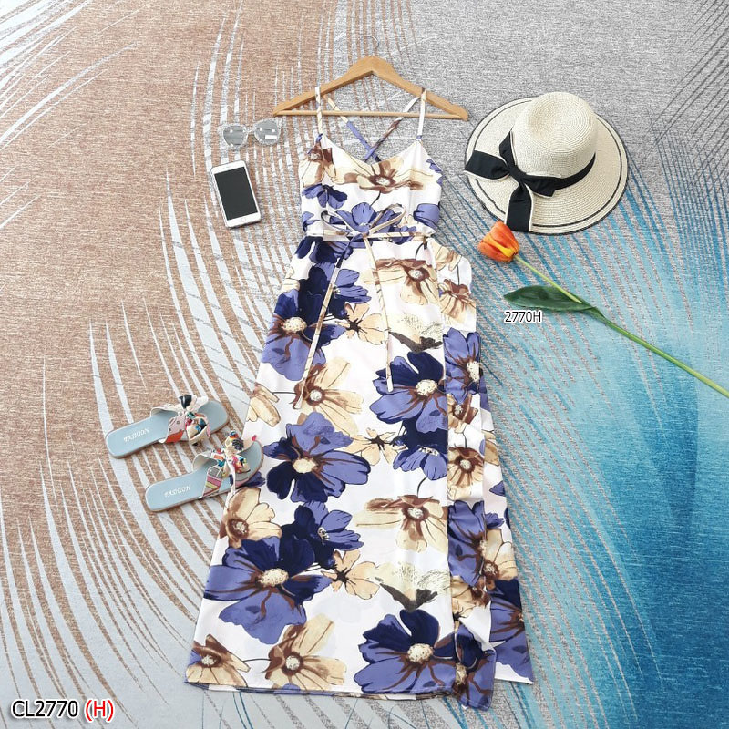 kudapy Maxi Dress เดรสยาวสีครีม, ชมพู สายเดี่ยวไขว้สายด้านหลัง แต่งผ้าระบายและผ่าด้านข้าง มีซิปซ่อนด้านข้าง