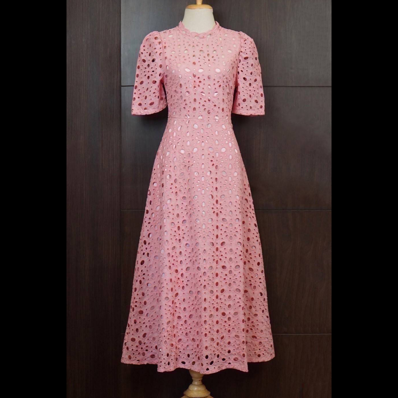 kudapy เดรสลูกไม้ฉลุ เดรสยาวฉลุลาย มีซับในเนื้อหนาอย่างดี สีชมพู, ขาว, แดง, บานเย็น, ดำ, ม่วง, เขียว