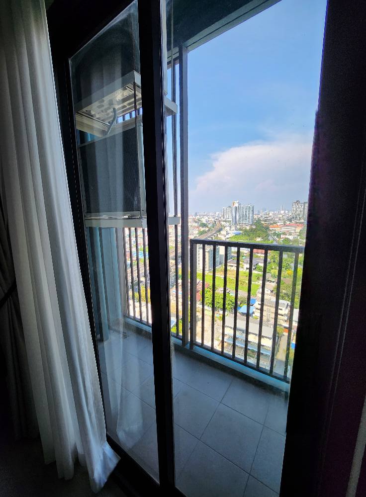 ห้องสวยๆมาแล้ว The Base Phetkasem (เดอะ เบส เพชรเกษม) ให้เช่าห้องน่าอยู่เฟอร์ครบ สอบถามแอด Line ID : Smile-easy