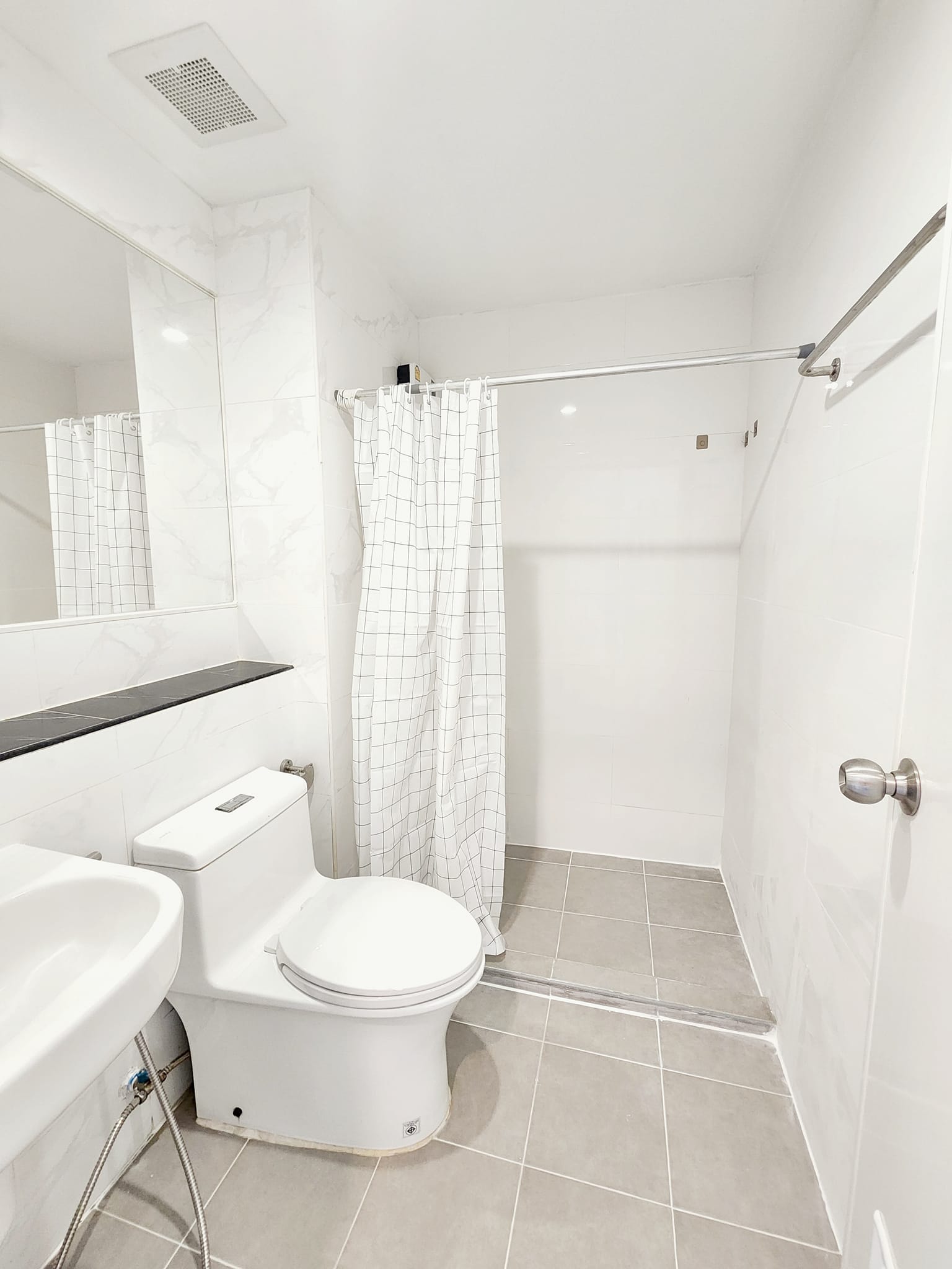 ให้เช่าคอนโด REACH Phahon Yothin 52 (รีช พหลโยธิน 52) - ห้องแต่งสวยน่าอยู่มีเครื่องซักผ้า - การเดินทาง: รถไฟฟ้า BTS สถานี สะพานใหม่ ~ 630 ม.