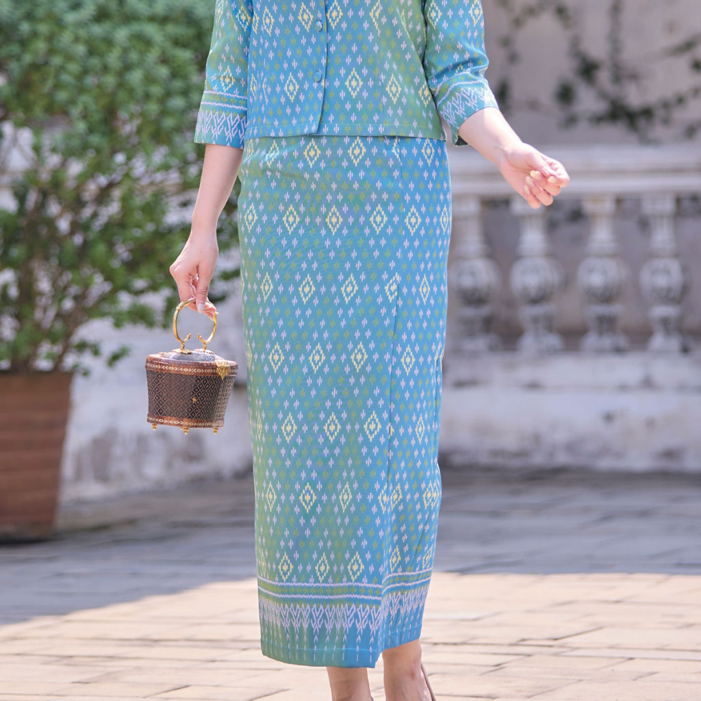 kudapy ชุดผ้าไทย เสื้อผ้าไหม จันทร์วาด ทอลายทรงเรือนต้น - ผ้าถุง ทอลายกวินตรา ชุดออกงาน ไปวัด ทำบุญ