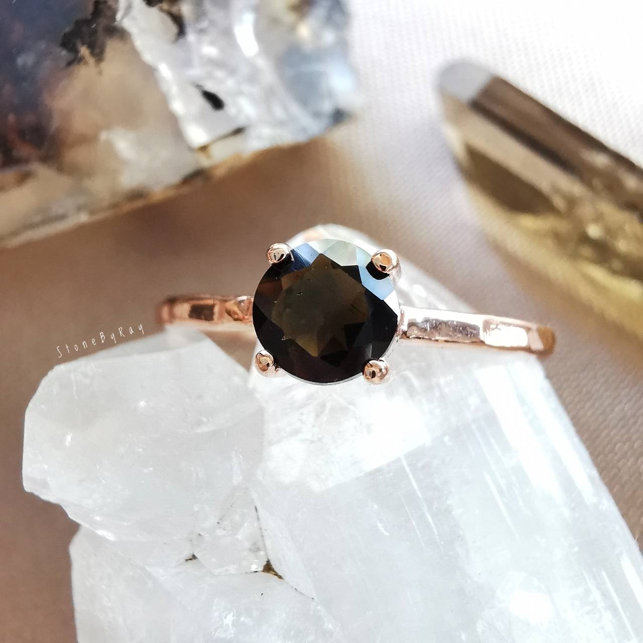 แหวนเงินหินสะเก็ดดาว Tektite
