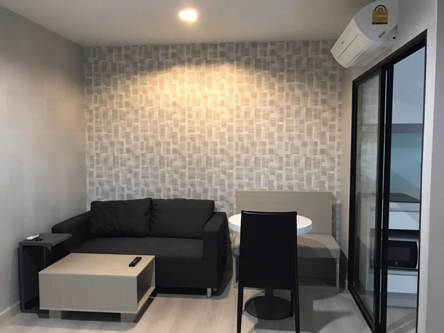 ให้เช่าคอนโด Skyline Rattanathibet (สกายไลน์ รัตนาธิเบศร์) - โซนพื้นที่ MRT แยกนนทบุรี - ห้องแบบ 1ห้องนอน 1ห้องน้ำ 1ครัวแยก - ขนาดห้อง 30 ตรม. ชั้น 18