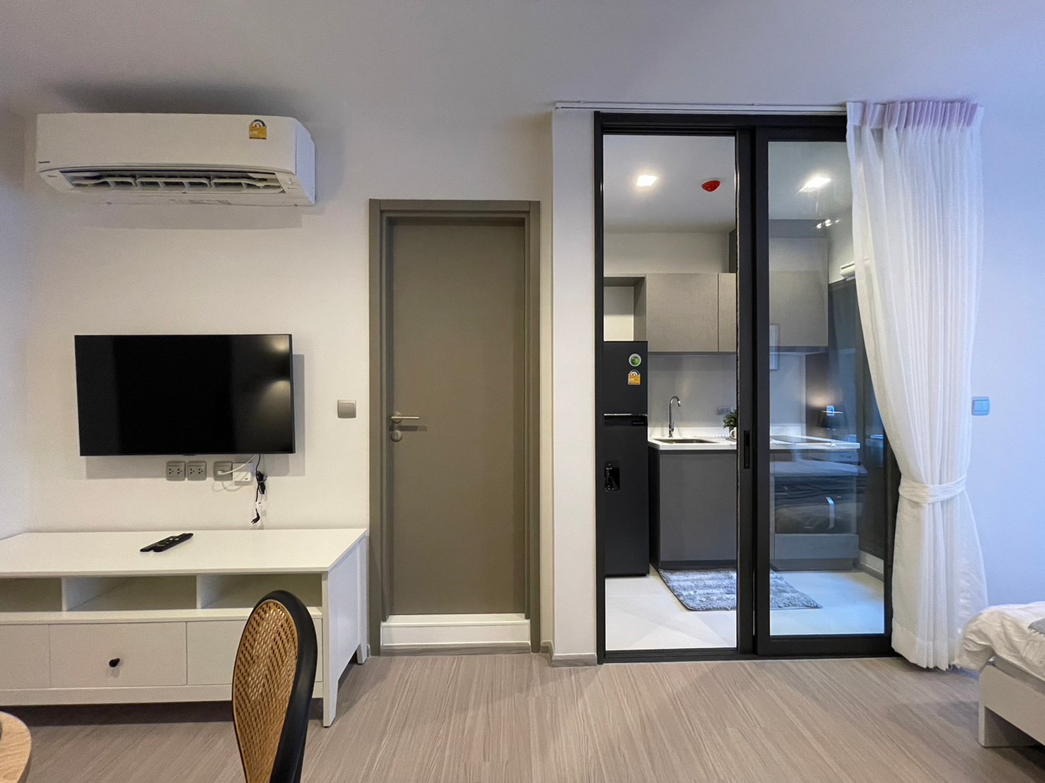 ให้เช่าคอนโด Life Asoke Hype (ไลฟ์ อโศก ไฮป์) Studio / 1ห้องน้ำ ขนาดห้อง 26 ตรม. ชั้น 26 ค่าเช่า 17,000 ต่อเดือน รถไฟฟ้า MRT พระราม9