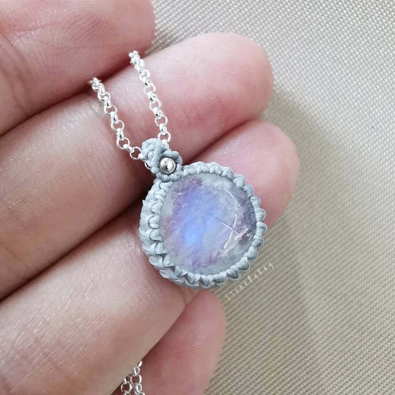 สร้อยคอเงินจี้หินเรนโบว์มูนสโตน Rainbow Moonstone