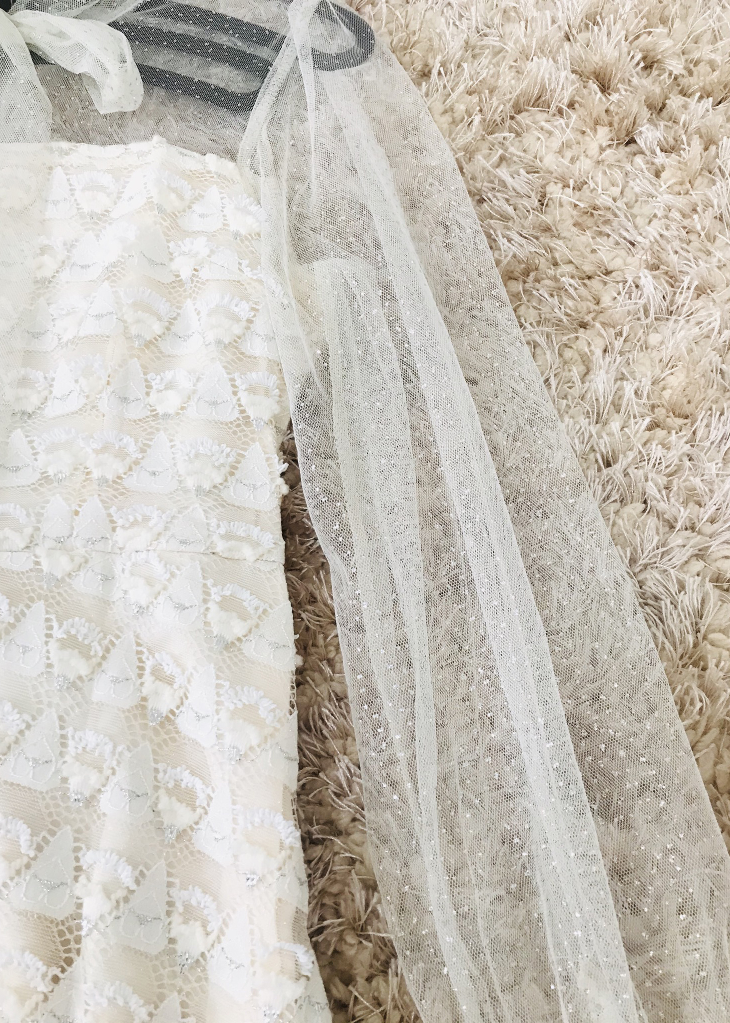 เดรสสั้นสีขาว เดรสออกงานแขนยาวชีฟอง ผ้าลูกไม้เนื้อนิ่ม คอเสื้อผูกโบว์ XL