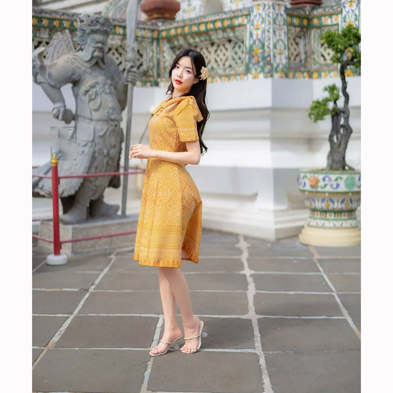 kudapyเดรสสั้นสีเหลือง/สีฟ้า ผ้าลายไทยแต่งโบว์ไหล่