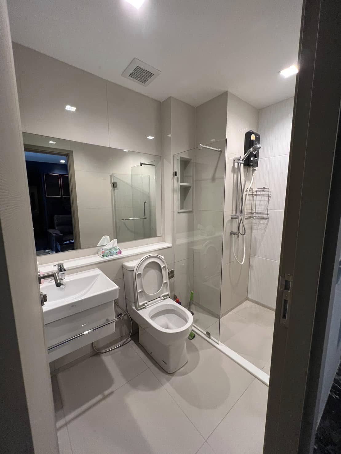 ปล่อยเช่าคอนโด Life Asoke - Rama 9 (ไลฟ์ อโศก - พระราม 9) - โซนพื้นที่ MRT พระราม 9 - 1ห้องนอน 1ห้องน้ำ 1ห้องนั่งเล่น 1ห้องครัว - ขนาดห้อง 32 ตรม. ชั้น 18 ตึก B