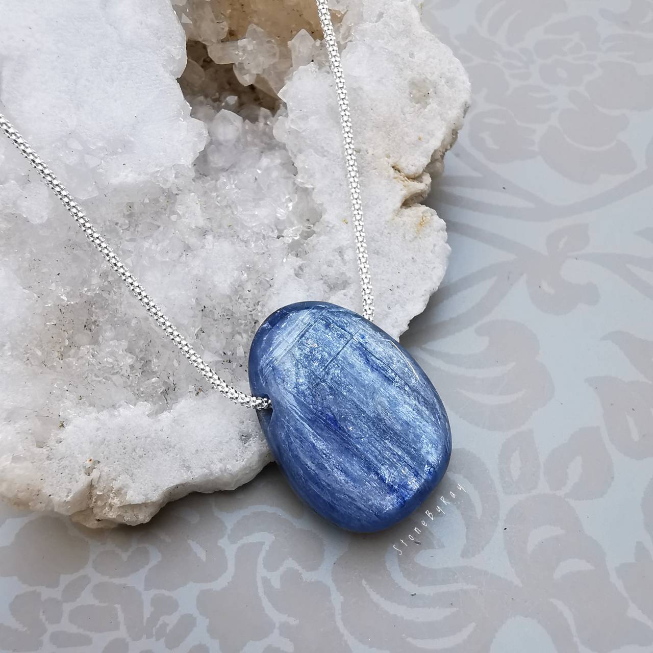 สร้อยคอเงินจี้หินไคยาไนท์ (Kyanite)
