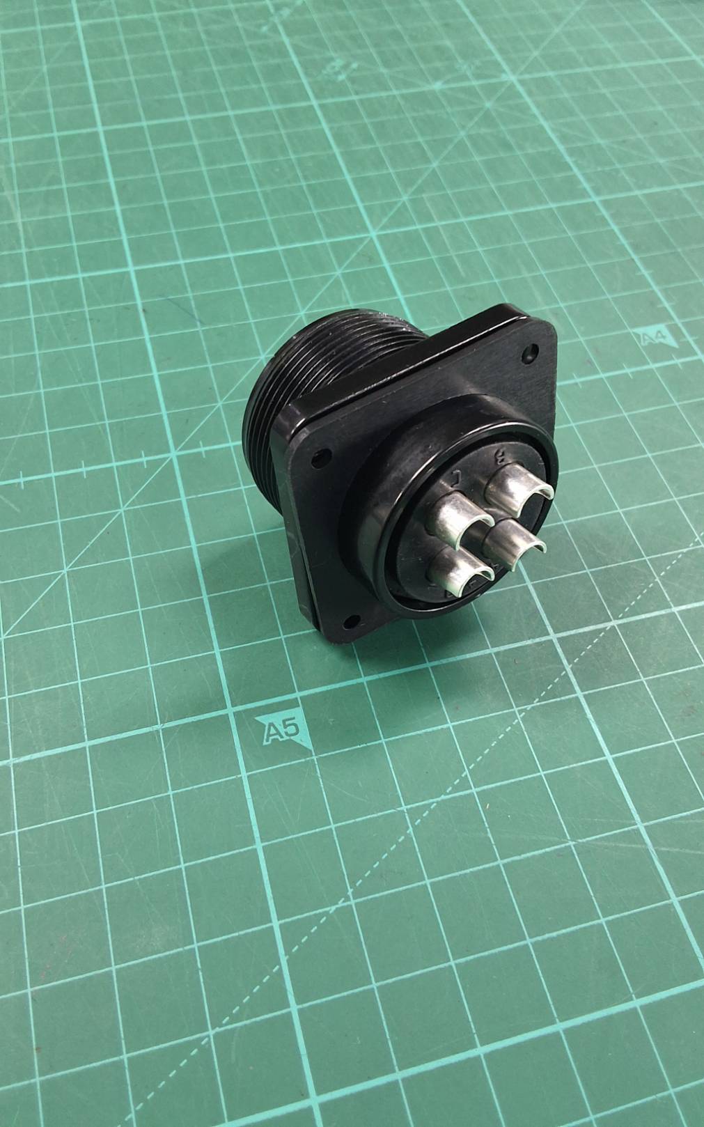 FANUC MOTOR TARAFI ASKERI TIP SOKET 22-22P