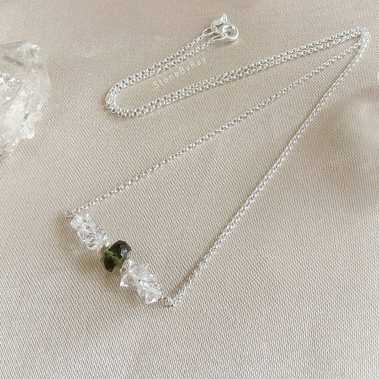 สร้อยคอเงินจี้สะเก็ดดาวโมดาไวต์กับเฮอร์คิเมอร์ไดม่อน Moldavite+Herkimer Diamond