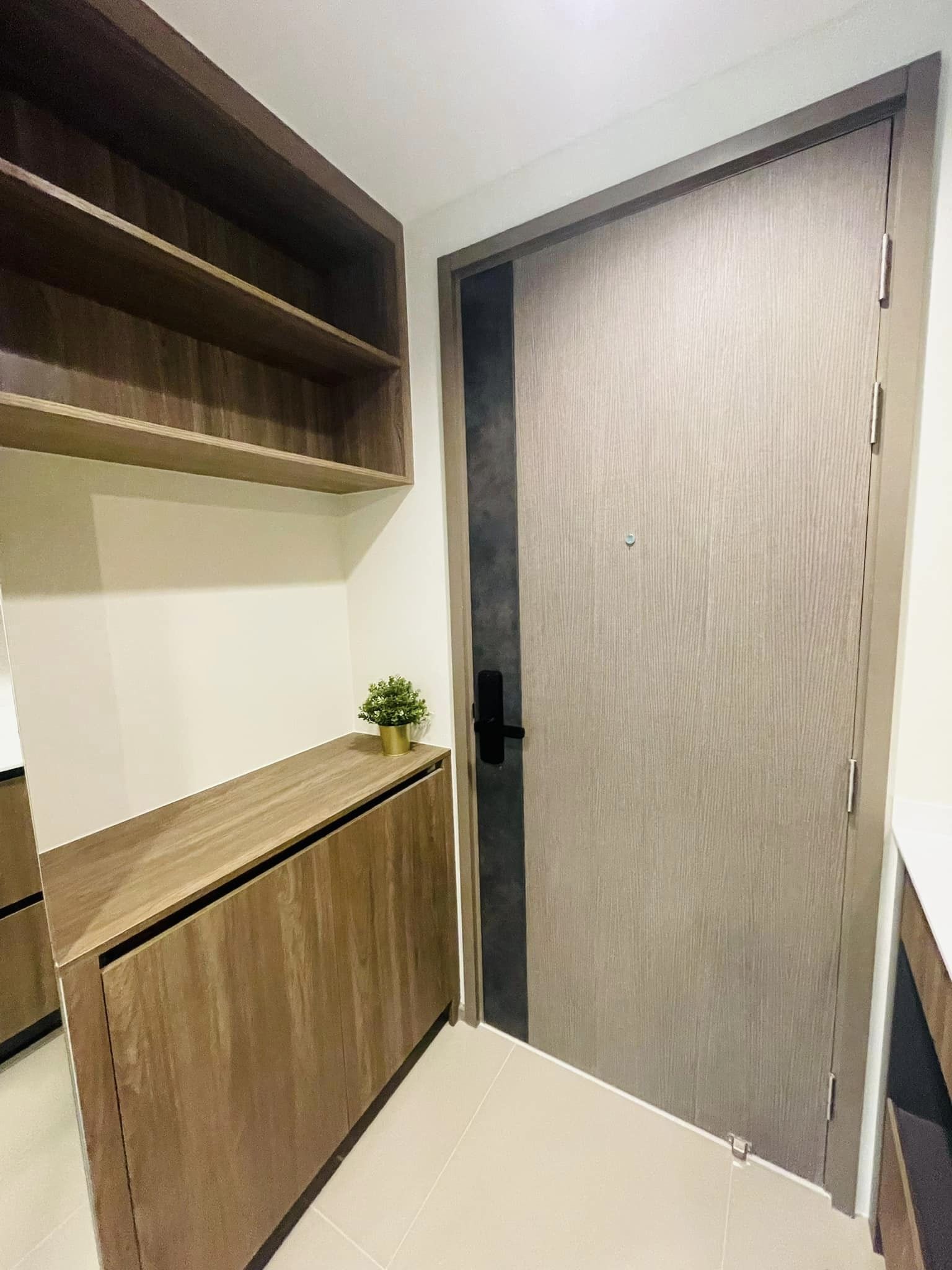 ให้เช่าคอนโด THE LINE Phahonyothin Park (เดอะ ไลน์ พหลโยธิน พาร์ค) - ตกแต่งเฟอร์ครบชั้น2วิวสวนพร้อมอยู่ - การเดินทาง: bts ห้าแยกลาดพร้าว Mrt พหลโยธิน