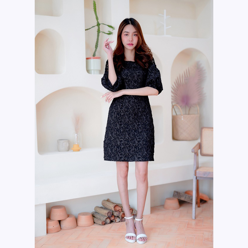 kudapy เดรสสั้นสีขาว/สีชมพู/สีดำ ผ้าทอนูนแขนลูกไม้