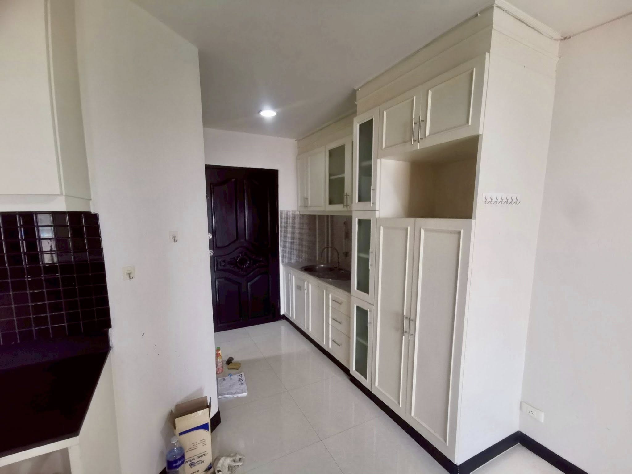 ให้เช่าคอนโด Bodin Suite Home (บดินทร์ สวีท โฮม) โซน รถไฟฟ้าสีเหลือง BTS มหาดไทย ห้องแบบ 2ห้องนอน / 2ห้องน้ำ ขนาดห้อง 72 ตรม. ชั้น 4 ตึก E