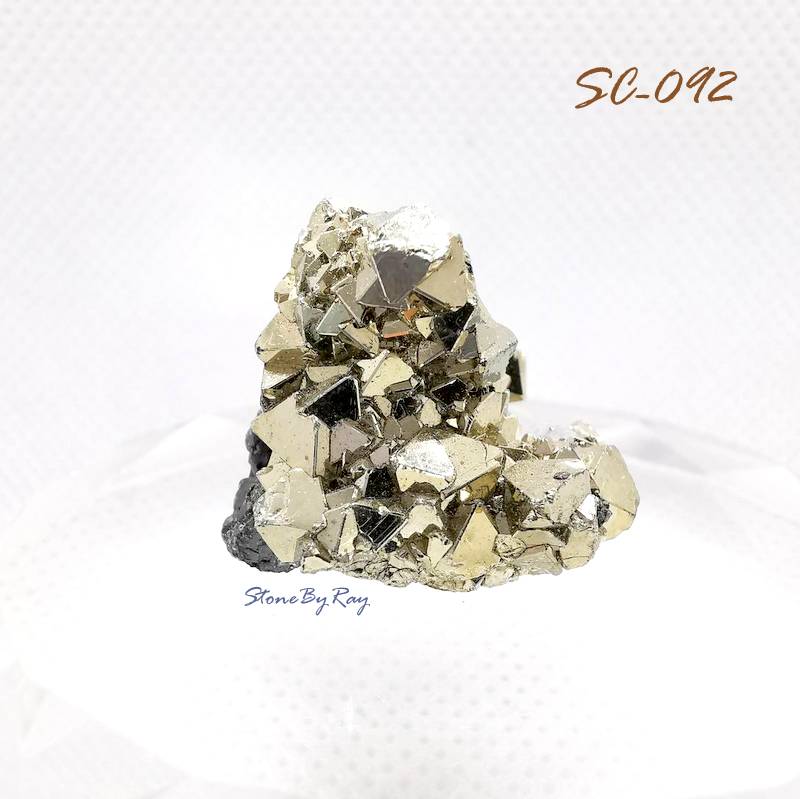 ไพไรต์ (Pyrite Octahedra Peru)