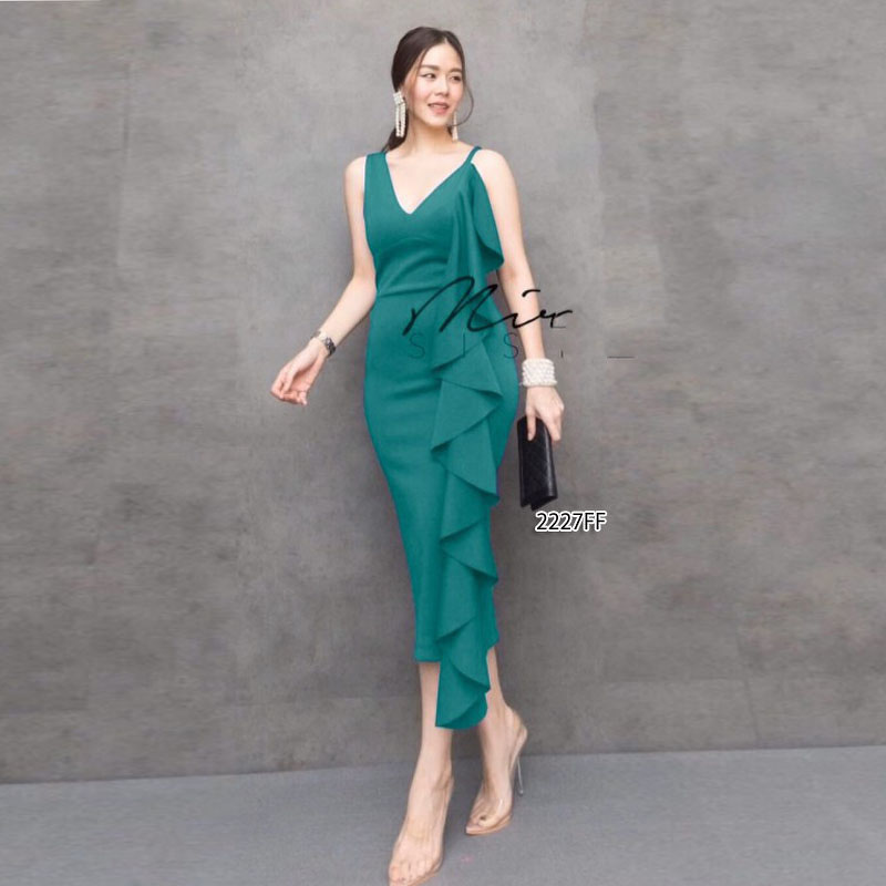 kudapy เดรสสายเดี่ยวสีน้ำตาลเข้ม/สีเขียว/สีฟ้า/สีน้ำตาล ผ้าซาร่าเงา แต่งระบายย้วยลงมาเพิ่มความโดดเด่นให้กับชุด