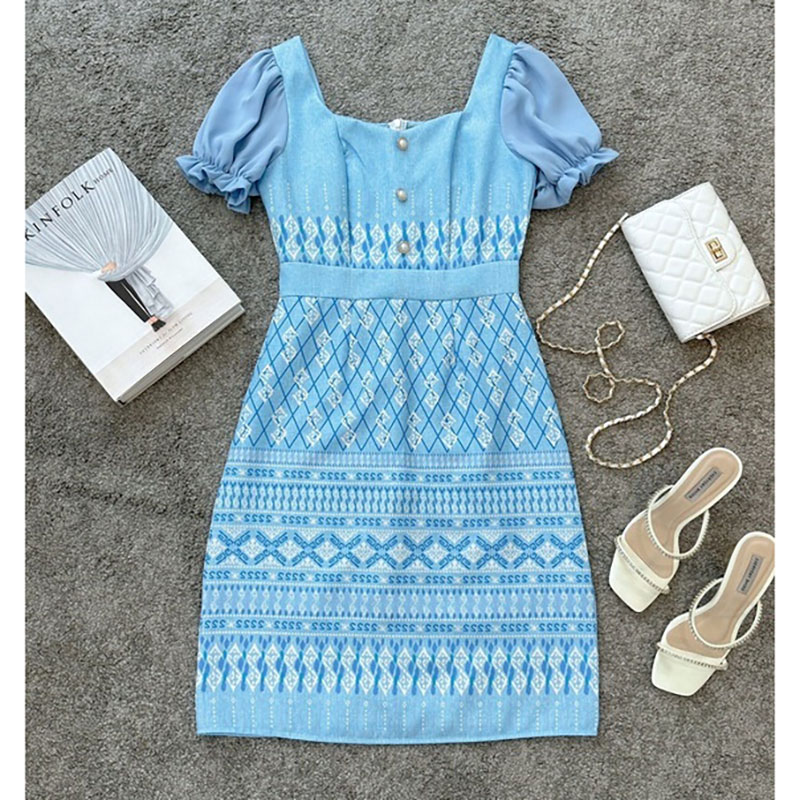 kudapy เดรสสั้นสีชมพู/สีกรม/สีฟ้า ผ้าลายไทยทรงเอแขนตุ๊กตา แต่งกระดุมหน้า ใส่สบาย สวยดูดี