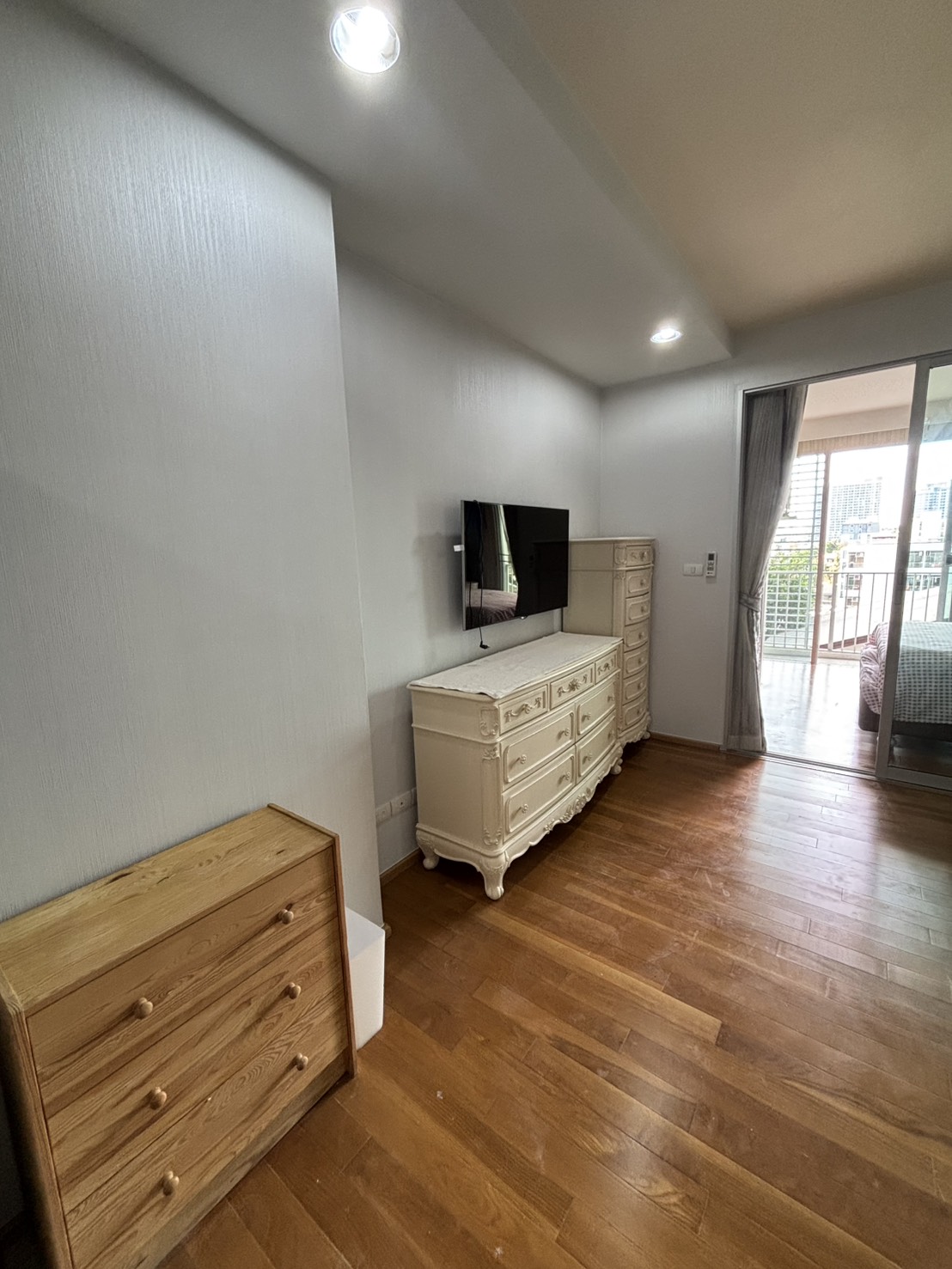 ให้เช่าคอนโด THE LINE Phahonyothin Park (เดอะ ไลน์ พหลโยธิน พาร์ค) โซน รถไฟฟ้า BTS ห้าแยกลาดพร้าว 1ห้องนอน / 1ห้องน้ำ ขนาดห้อง 38 ตรม. ชั้น 5 ตึก A