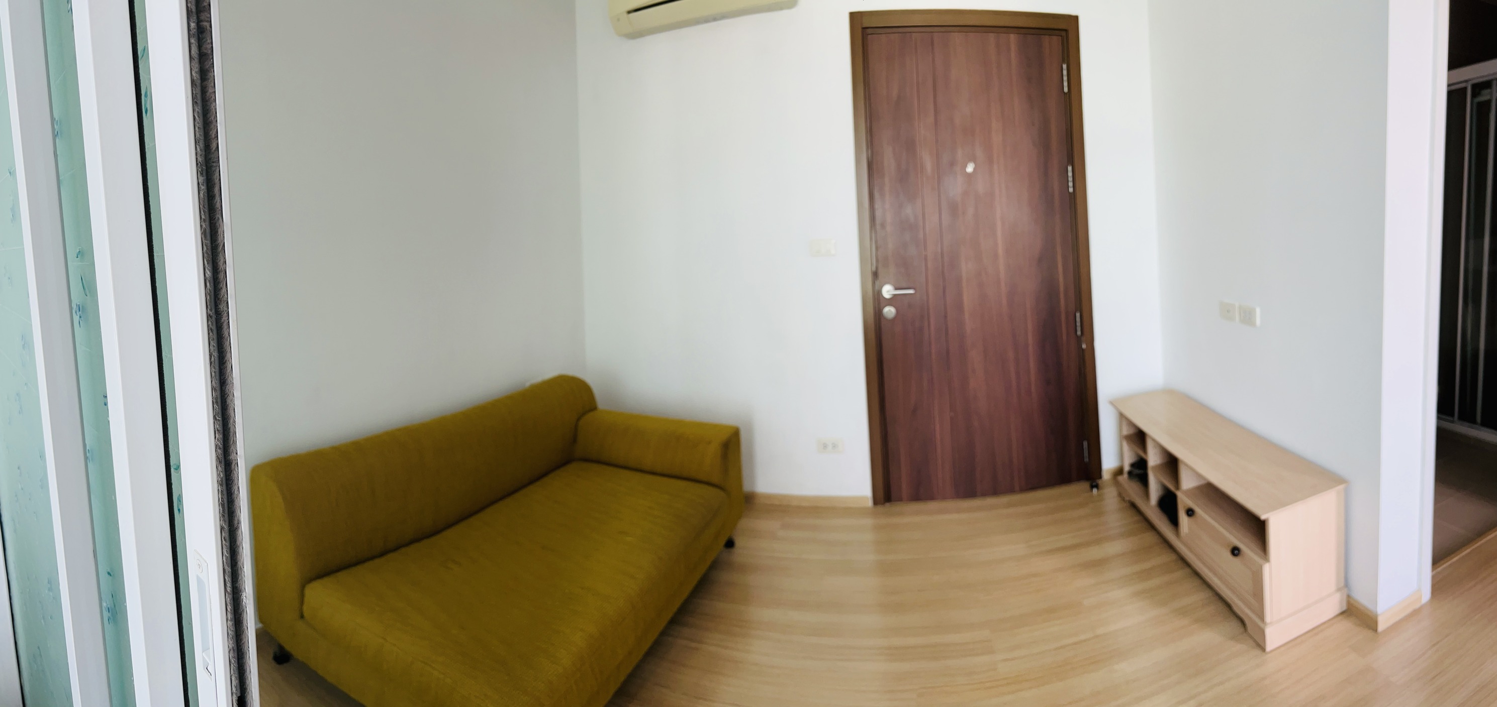 สนใจชมห้องติดต่อได้เลย Line ID: Smile-easy ปล่อยเช่าคอนโด The Base Chaengwattana (เดอะ เบส แจ้งวัฒนะ) - 1ห้องนอน 1ห้องน้ำ 1ห้องนั่งเล่น - ใกล้ MRT เมืองทอง - ขนาดห้อง 26 ตรม. ชั้น 12A ตึก A