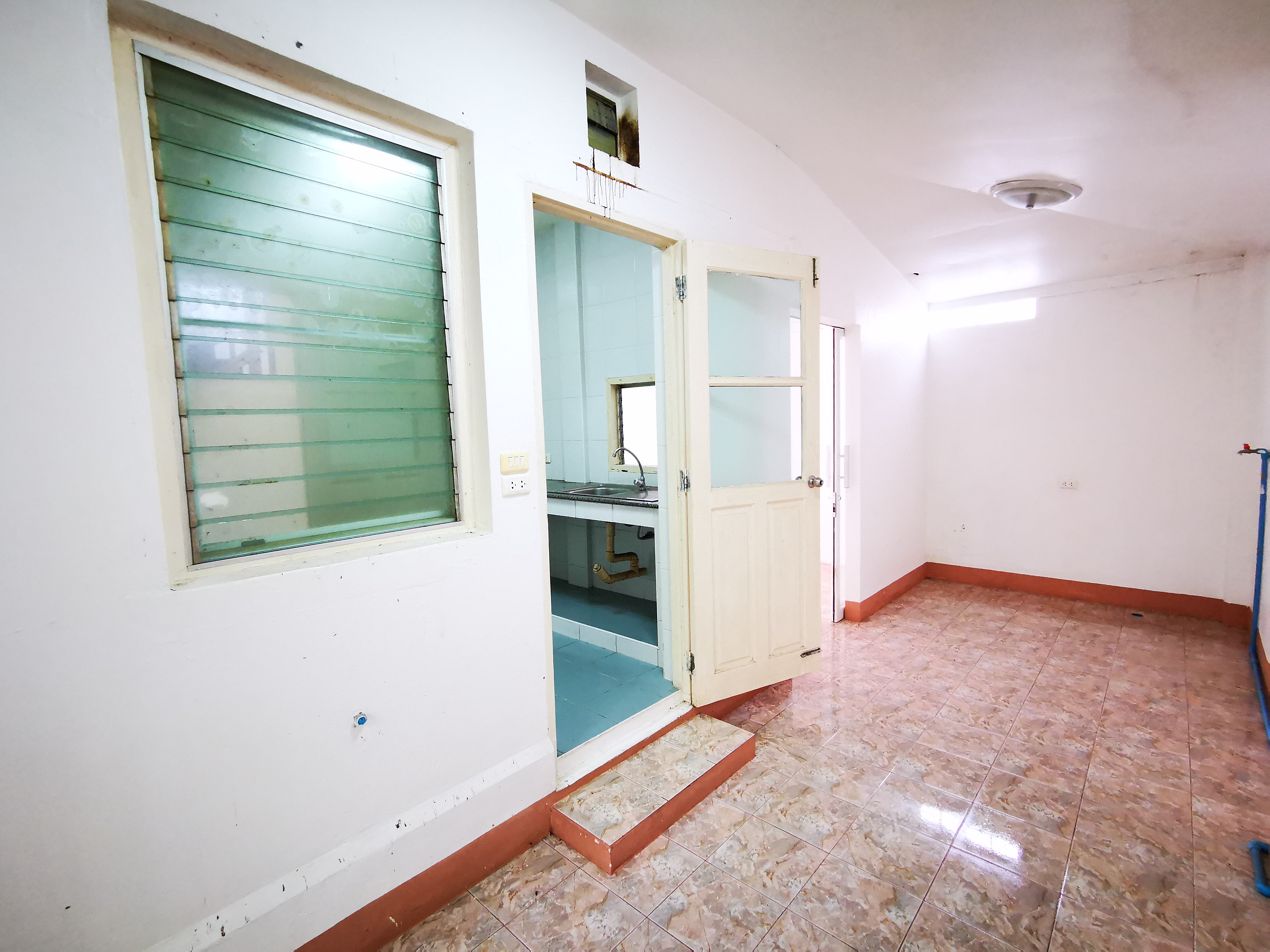 ใกล้ทะเล ใกล้ภูเขา บ้านเดี่ยว วิวภูเขา บ้าน2ชั้น 3นอน 2น้ำ สวนขนาดใหญ่ ทะเลสาบ แลนด์แอนด์เฮ้าส์ พาร์ค ภูเก็ต แลนด์ แอนด์ เฮ้าส์ พาร์ค ภูเก็ต Near Beach Near Mountain Detatched House 2 Storey Mountain Views 3 Bed 2 Bath Big Garden and Lake in common Area F