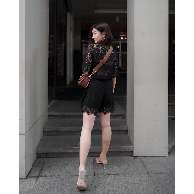 kudapy เสื้อลูกไม้ขาว ดำ ม่วง ชมพู เนื้อนุ่มอย่างดี ผ้าใส่สบายมาก ไม่บางนะคะ มาพร้อมกางเกงเอวยืด เข้าเซท