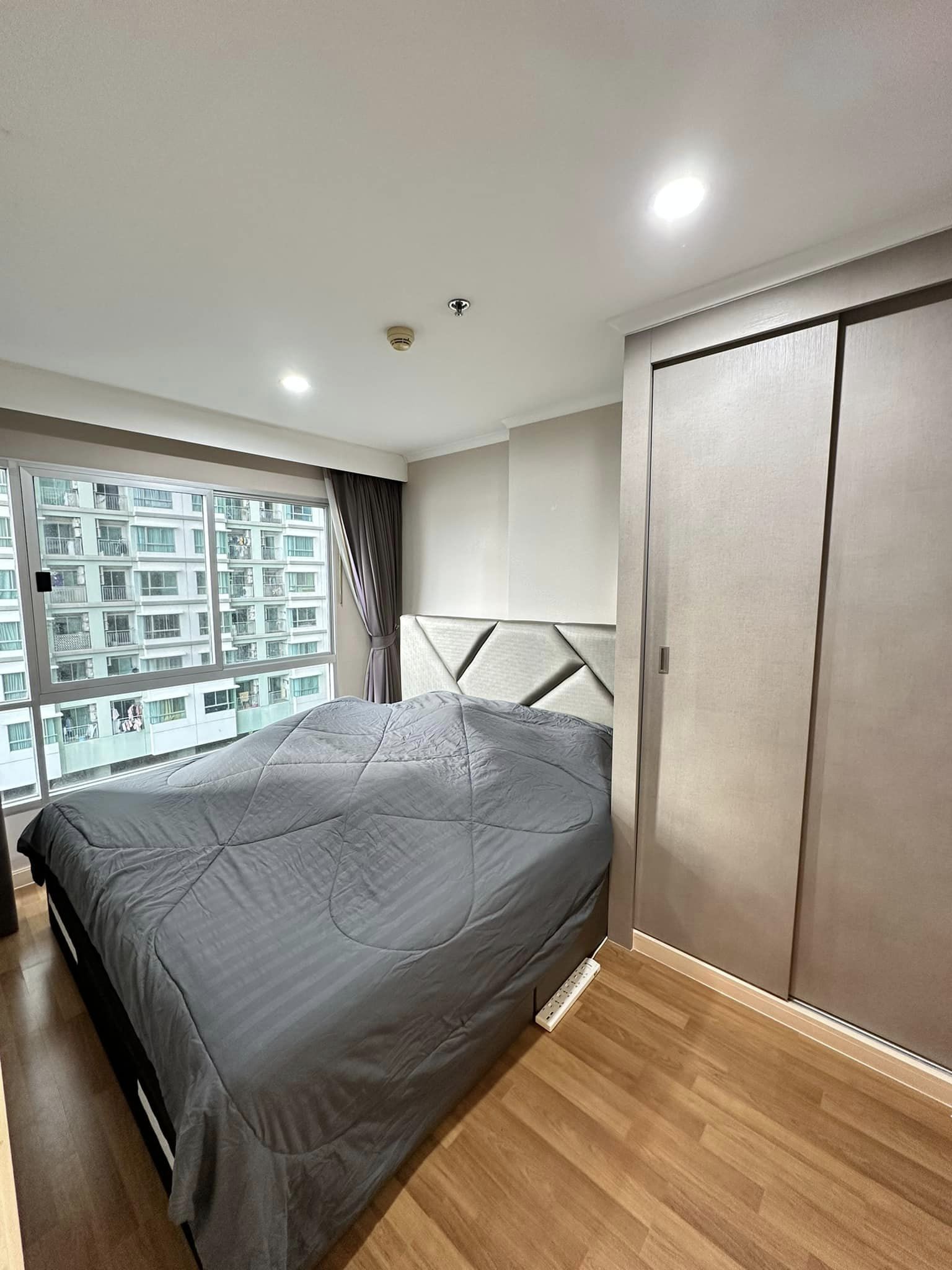 ปล่อยเช่าคอนโด Lumpini Park Riverside Rama 3 (ลุมพินี พาร์ค ริเวอร์ไซด์ พระราม 3) - 1ห้องนอน 1ห้องน้ำ 1ห้องนั่งเล่น - ใกล้ ลุมพินี พาร์ค ริเวอร์ไซด์ พระราม 3 - ขนาดห้อง 30 ตรม. ชั้น 6 ตึก A