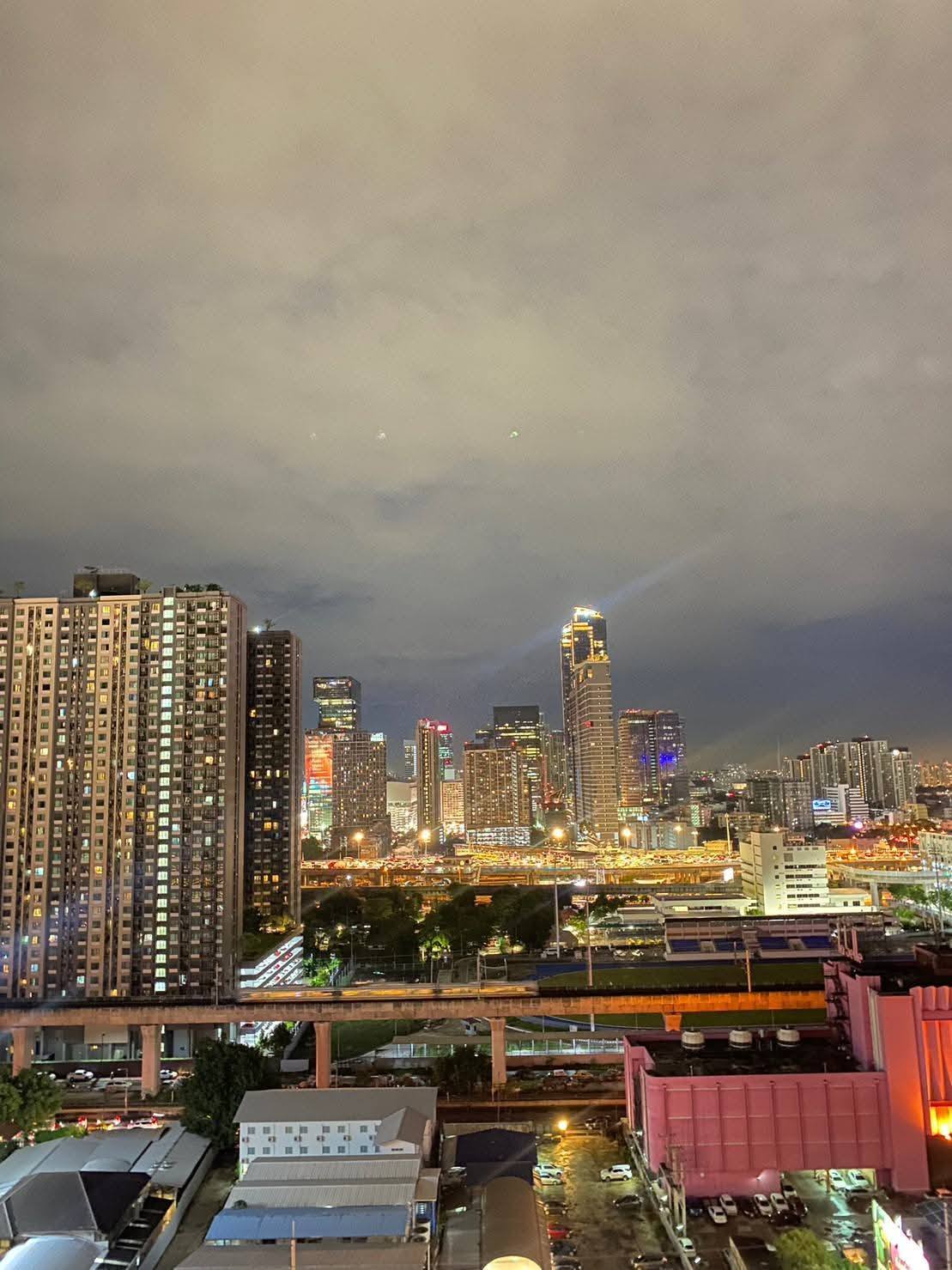 ให้เช่าคอนโด Supalai Premier @ Asoke (ศุภาลัย พรีเมียร์ แอท อโศก) โซนพื้นที่ MRT เพชรบุรี / ติด มศว. 📍 ห้องแบบ 1ห้องนอน / 1ห้องน้ำ · ขนาดห้อง 50 ตรม. ชั้น 20