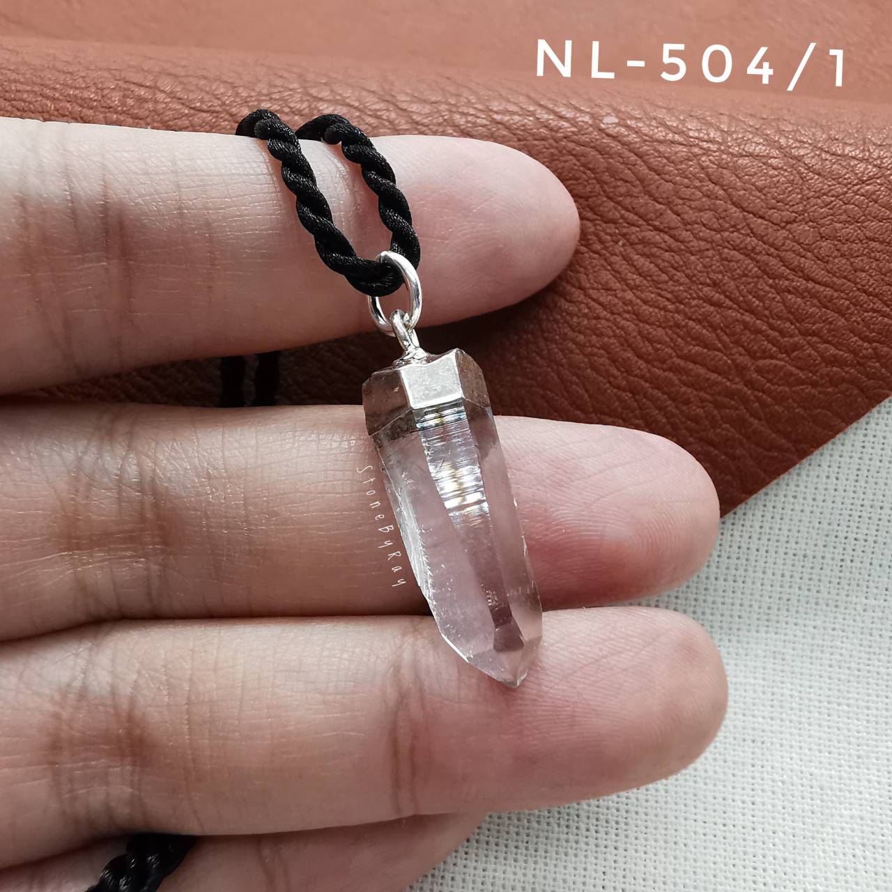 สร้อยคอเชือกจี้หินคริสตัลควอตซ์ผลึกธรรมชาติ Crystal Quartz