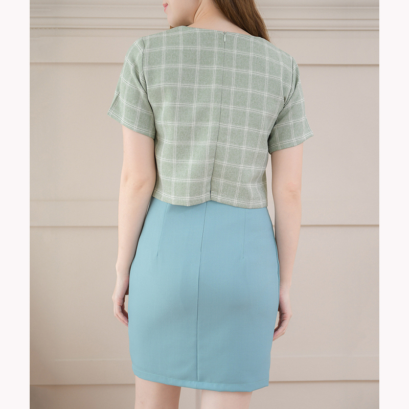 kudapy เดรสสั้นใส่ทำงาน สีเทาอมเขียว/สีดำ/สีเบจ/สีเทา คอวี ซิปหลังใส่ง่าย ผ้าลายตาราง