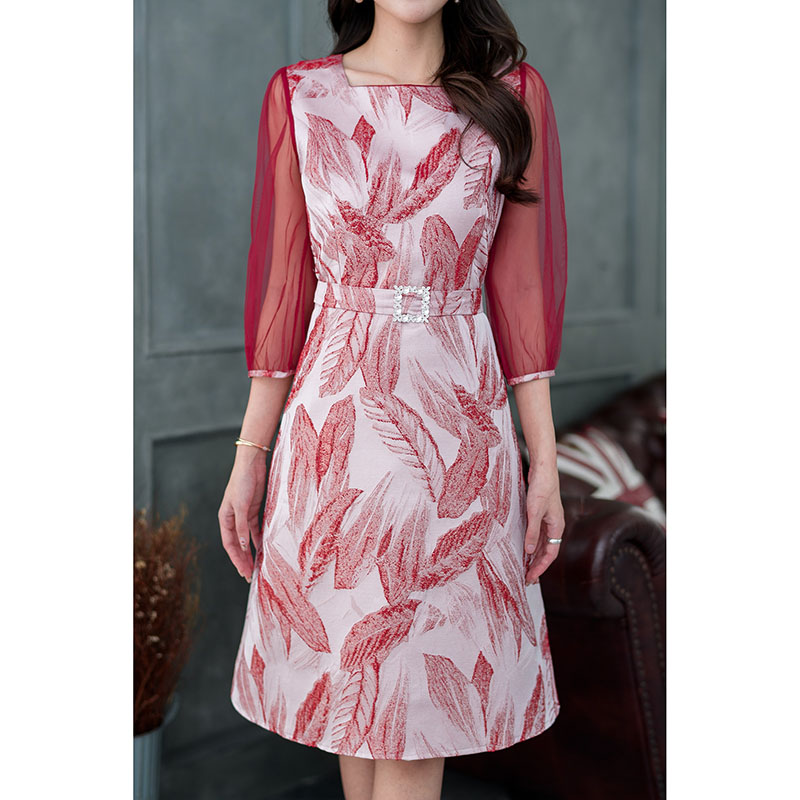 kudapy เดรสผ้า jacquard งานลายผ้าสวยโดดเด่นลายขนนกไล่สีงาน ผ้าสวยมีแท็กเจอร์ ตัวเดรสกระโปรงทรงเอ