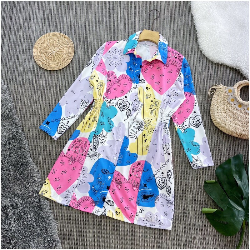 kudapy Dress เดรสสั้นแขนยาวสีชมพู ฟ้า ม่วง งานติดกระดุมหน้า ผ้าไหมอิตาลี่ พิมพ์ลายทั้งชุด แต่งยางยืดสม็อคข้างเอวทั้ง 2 ข้าง